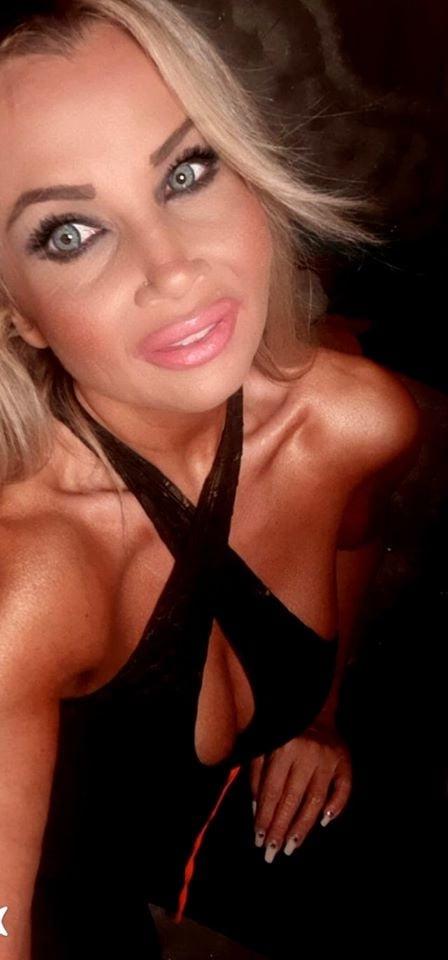 25P Greek Huge Tits MILF vol 2