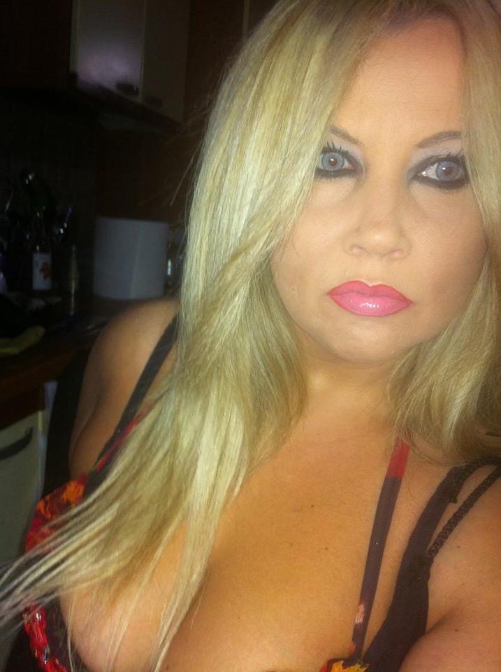 25P Greek Huge Tits MILF vol 2