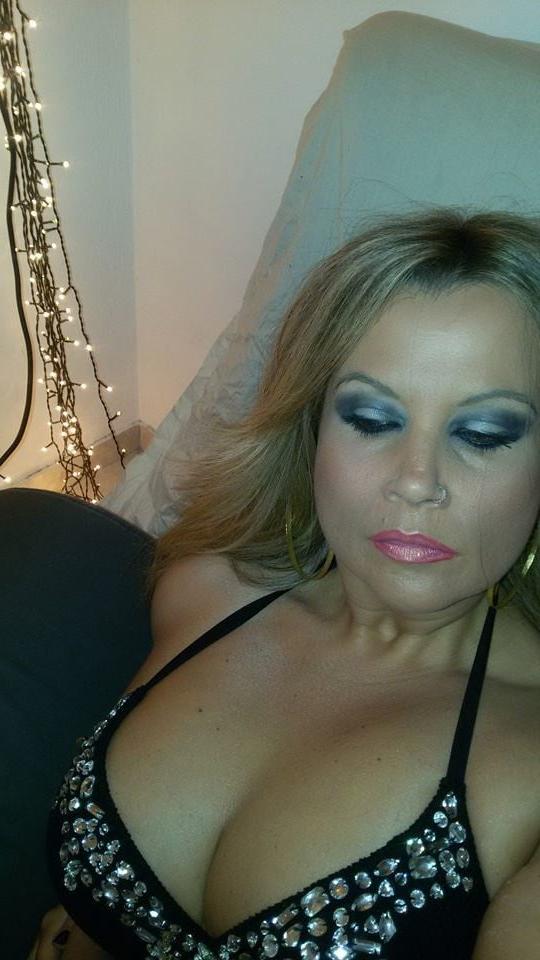25P Greek Huge Tits MILF vol 2