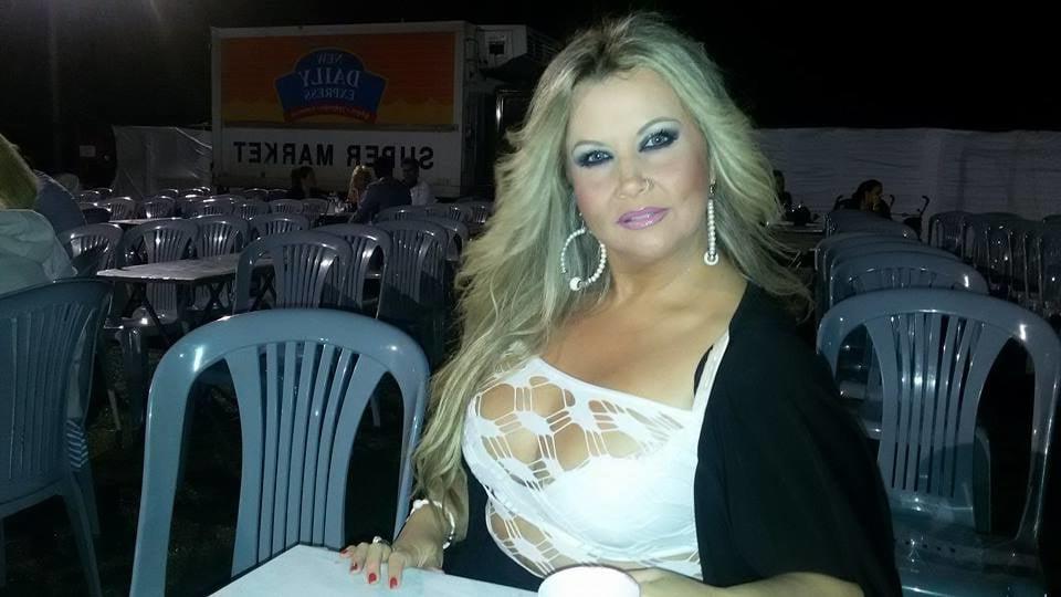 25P Greek Huge Tits MILF vol 2