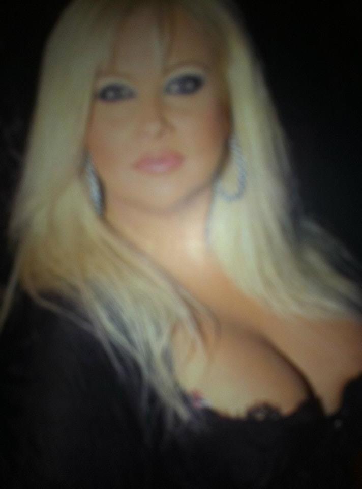 25P Greek Huge Tits MILF vol 2