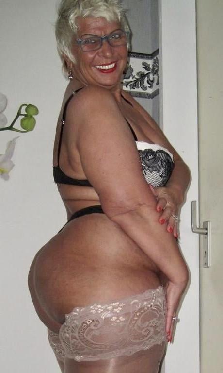25P Im Fucking that Granny In the Ass 2020 Spring Edition