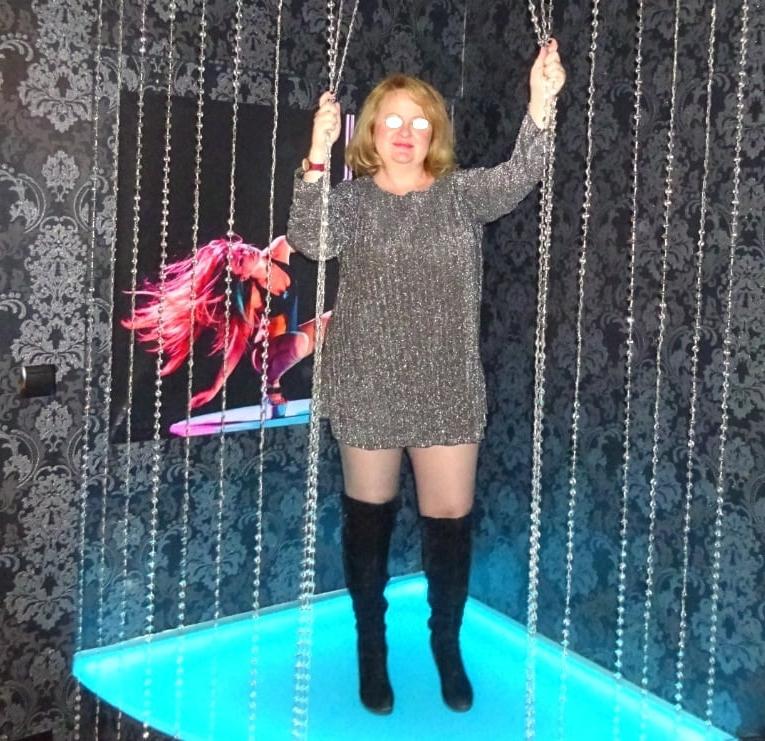 18P greek milf  wife