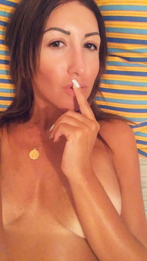 25P Greek Slut Kelly Vol2
