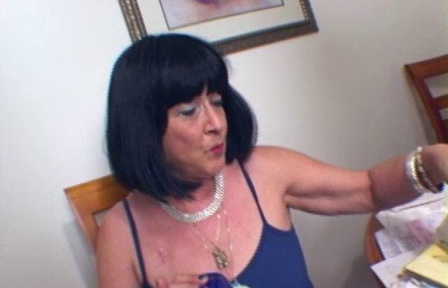 25P 1075. #granny #grandma #mature