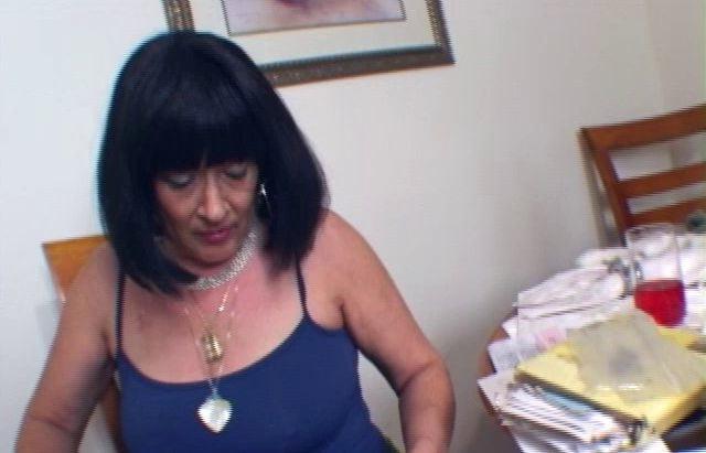 25P 1075. #granny #grandma #mature