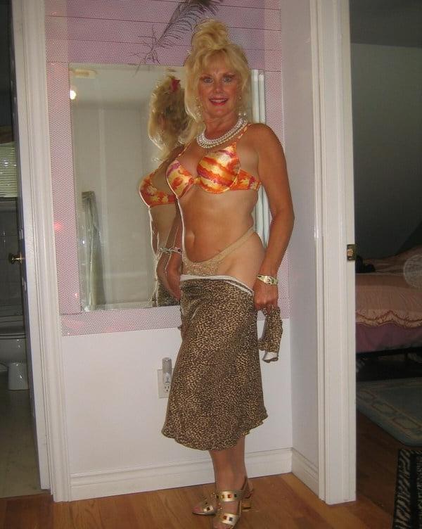 20P SDRUWS2 - RUTH GRANNY IS A FILTHY WHORE
