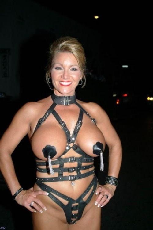 25P Just catch a horny Granny (566)