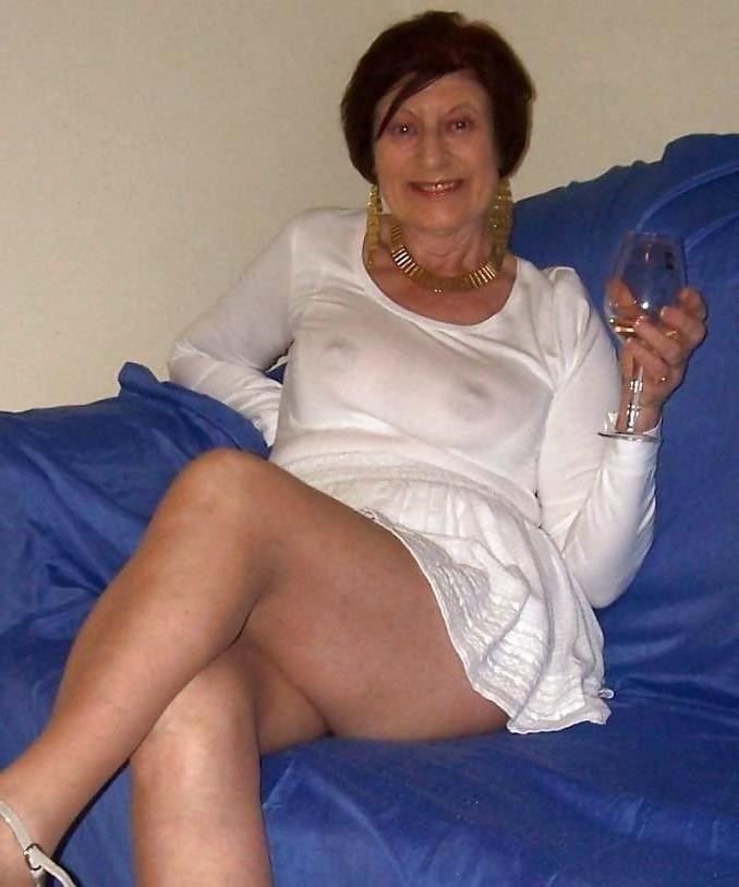 20P Granny - See Through 2
