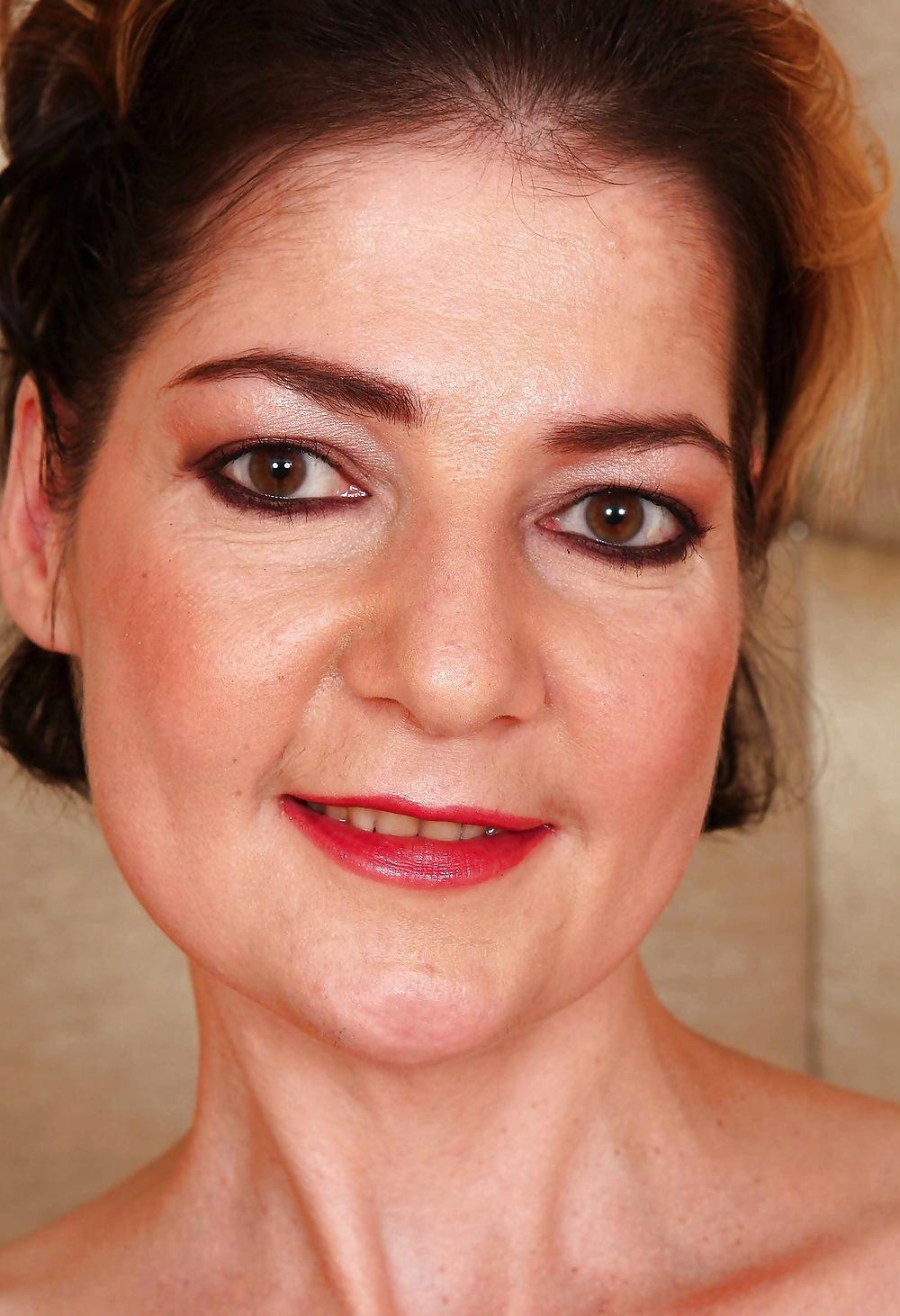 11P Greek wife