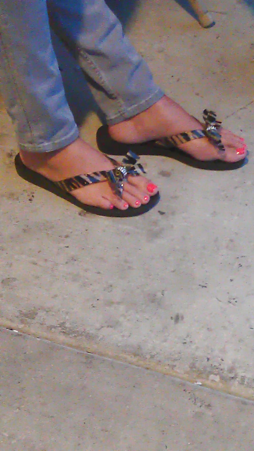 6P High heel close up