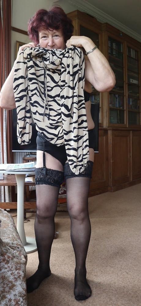 25P Sexy granny 57