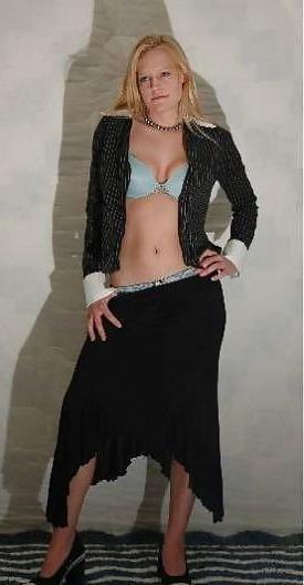 25P Sexy non nude girls