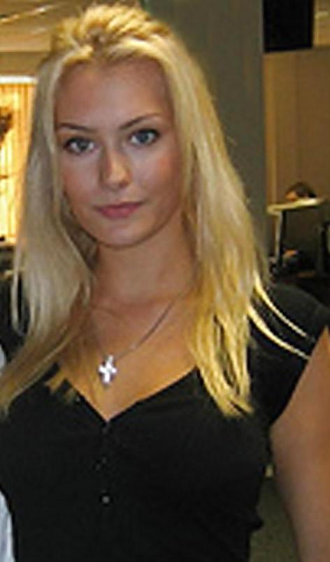 25P Sexy non nude girls