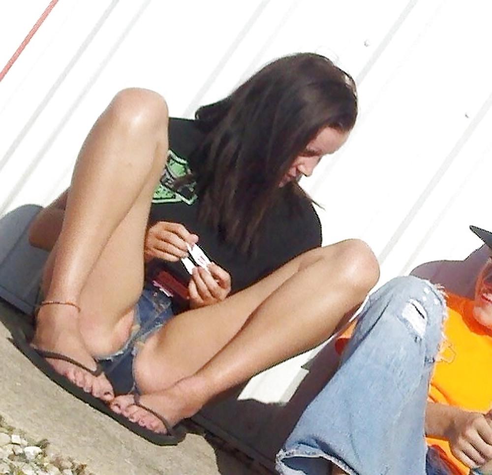 10P Upskirt 3