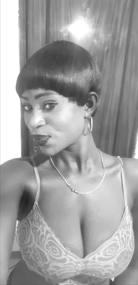 8P Instagram black girl ( silvia.ehigie96 )