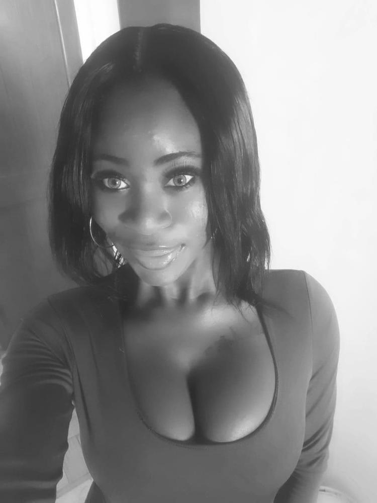 8P Instagram black girl ( silvia.ehigie96 )