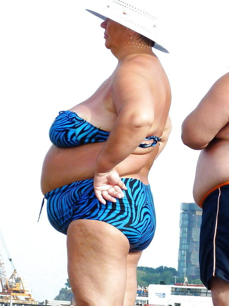 16P Bbw mix 676 (Big older women in swimsuite)