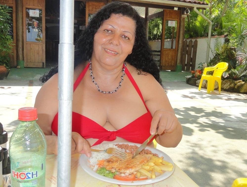 16P Bbw mix 676 (Big older women in swimsuite)