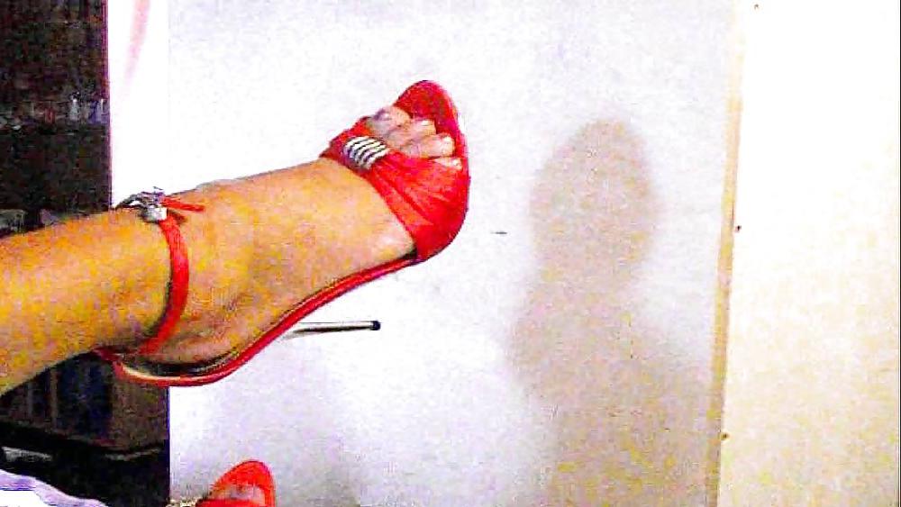 16P Mein Film - Glory Hole Shoejob mit Cumshot