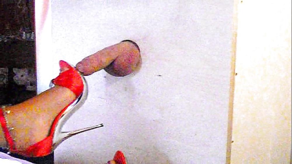 16P Mein Film - Glory Hole Shoejob mit Cumshot