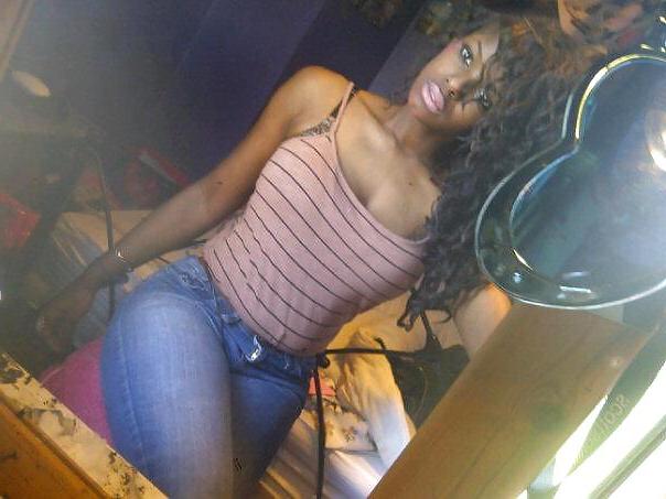 7P Unbelievably Hot Black Girl