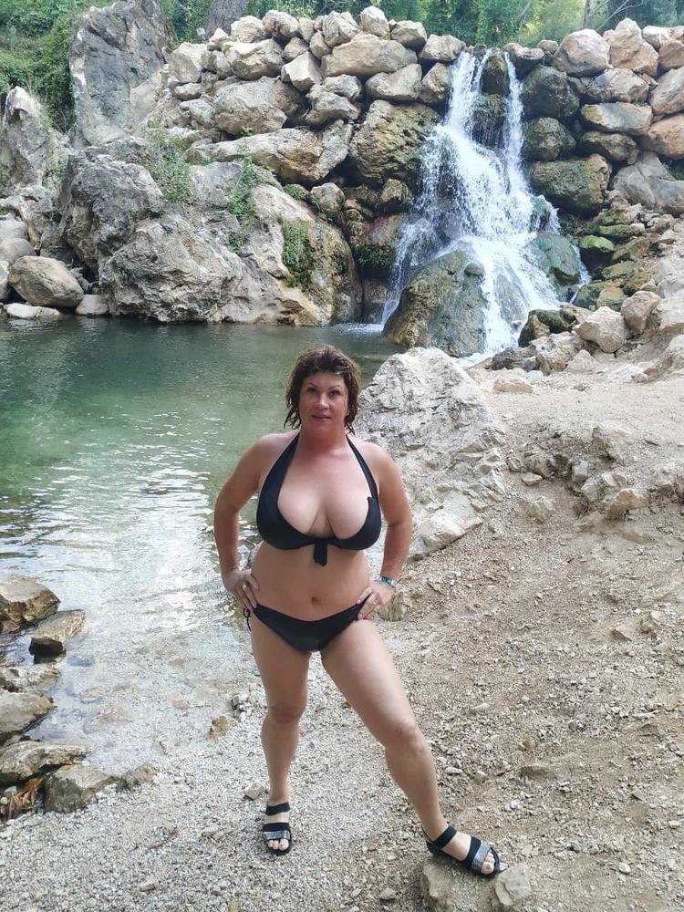 13P Busty Russian Woman 3644