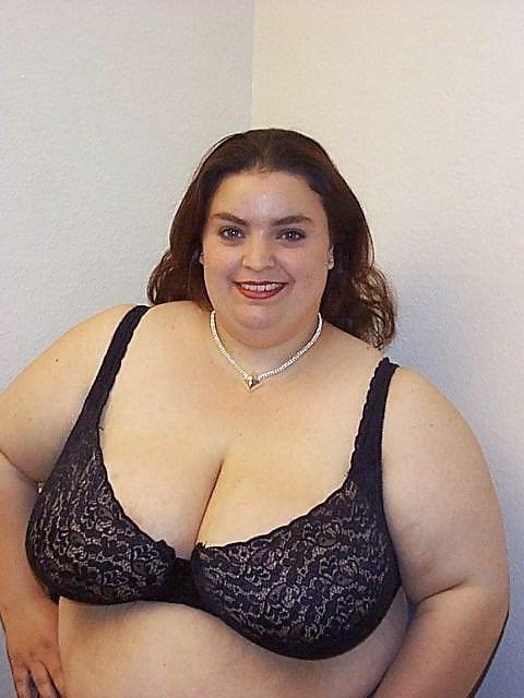 16P Bbw mix 693 (In bra)