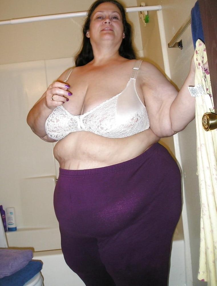 16P Bbw mix 693 (In bra)