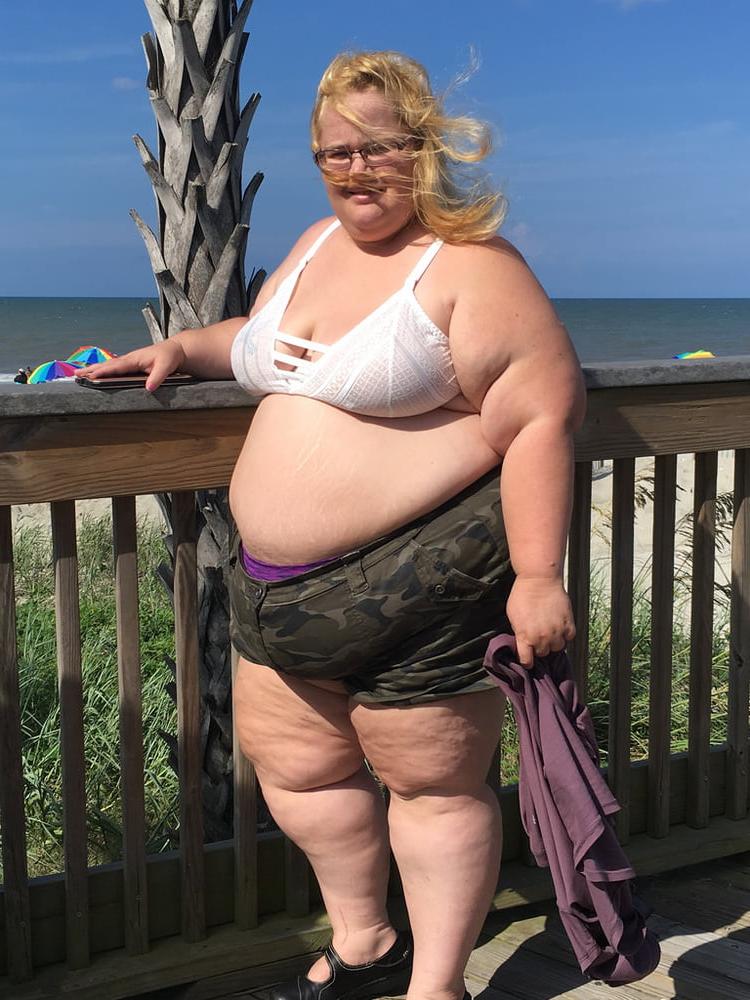 16P Bbw mix 693 (In bra)