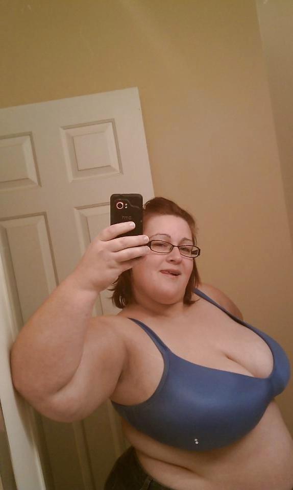 16P Bbw mix 693 (In bra)