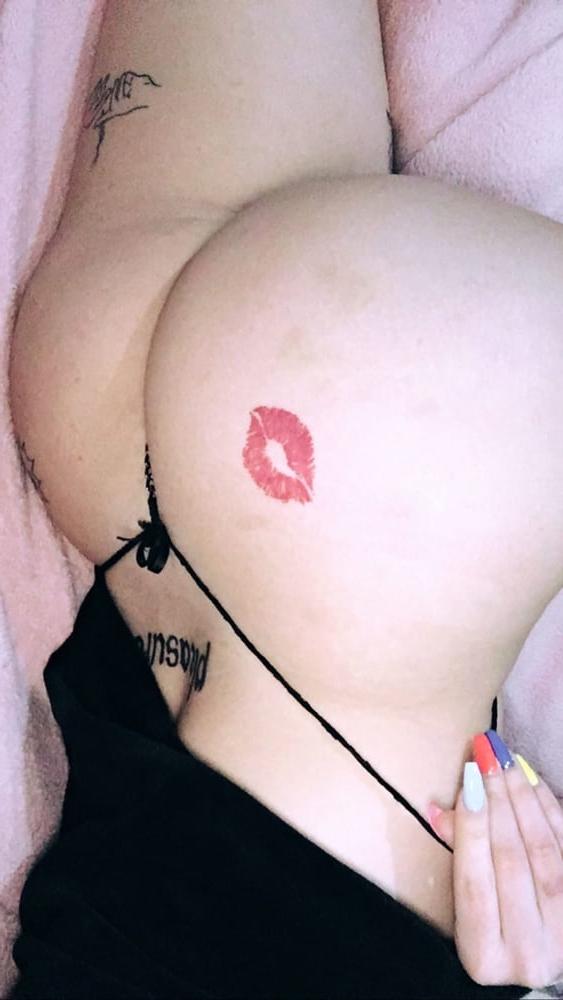 25P Greek amateur FB babes with hot ass 4