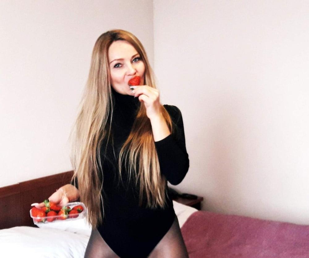 25P Russian milf 17
