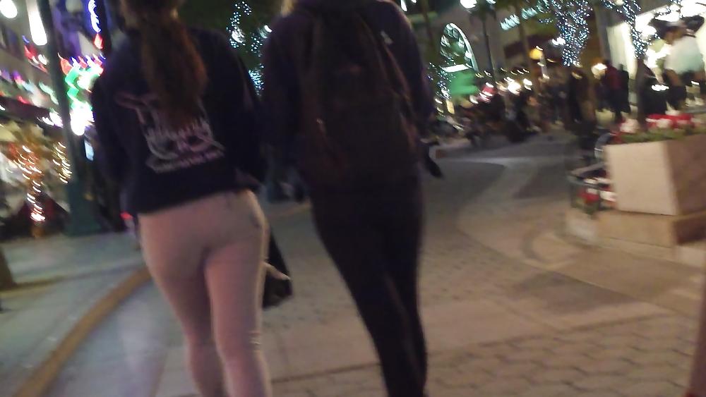 25P Nice Teen ass & butt in white jeans 