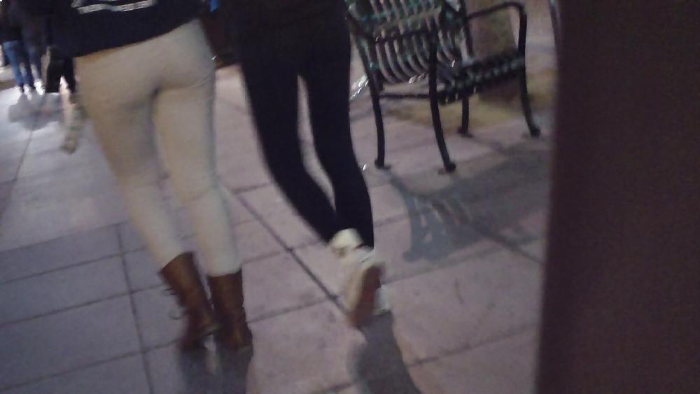 25P Nice Teen ass & butt in white jeans 