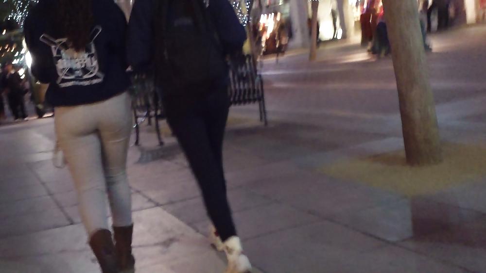 25P Nice Teen ass & butt in white jeans 