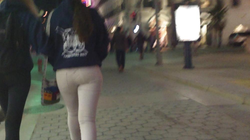 19P More nice Teen ass & butt in white jeans 