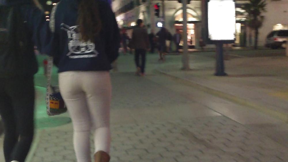 19P More nice Teen ass & butt in white jeans 