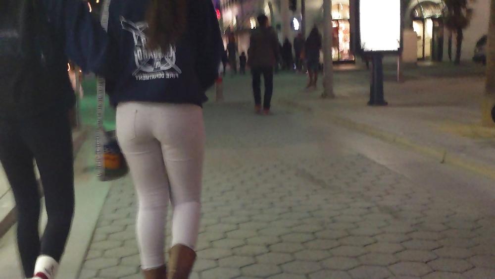 19P More nice Teen ass & butt in white jeans 
