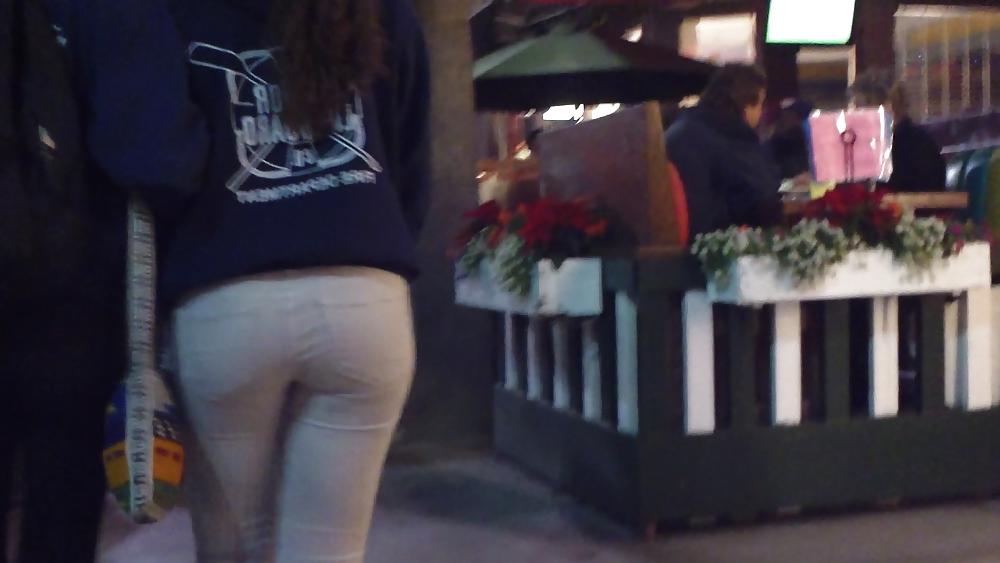 19P More nice Teen ass & butt in white jeans 