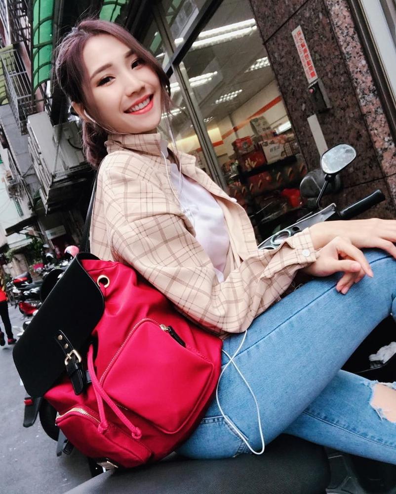 25P Amateur Asian 14