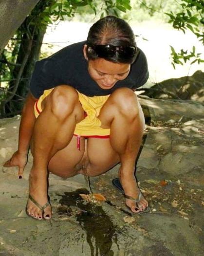 25P Pics I LIke 2085 - More Pissing