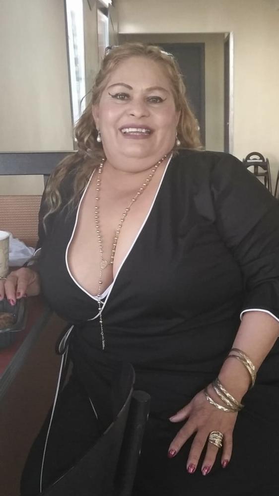 20P BBW - Mature - Clothed 4