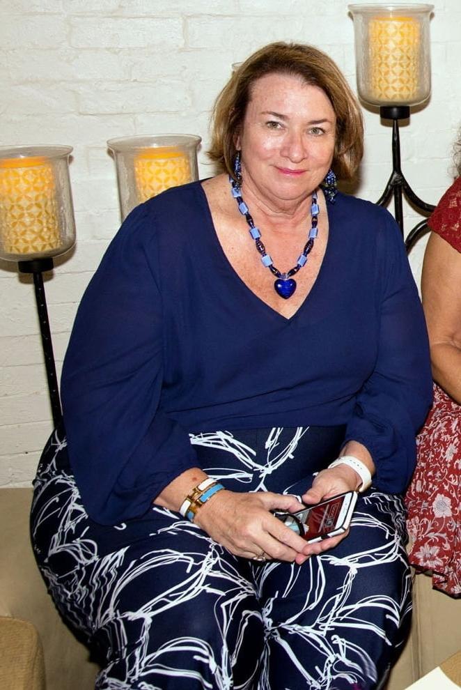 20P BBW - Mature - Clothed 4