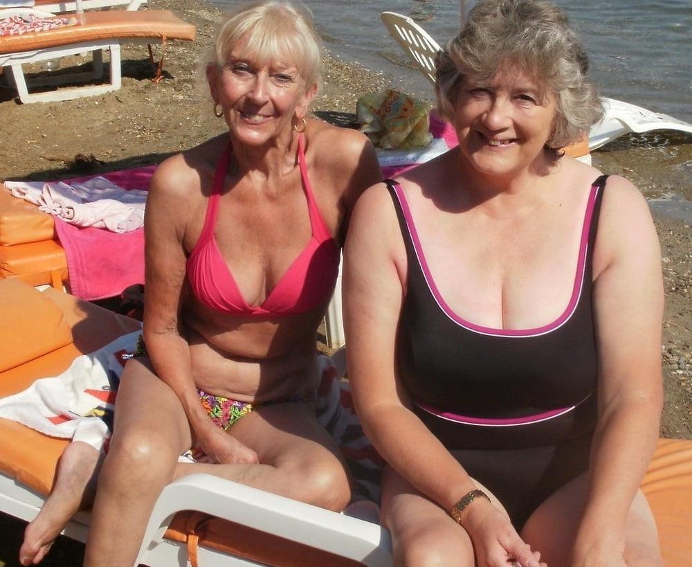 16P Bbw mix 640 (Big older women in swimsuite)