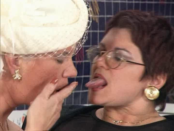 25P 1019.2 #granny #grandma #mature