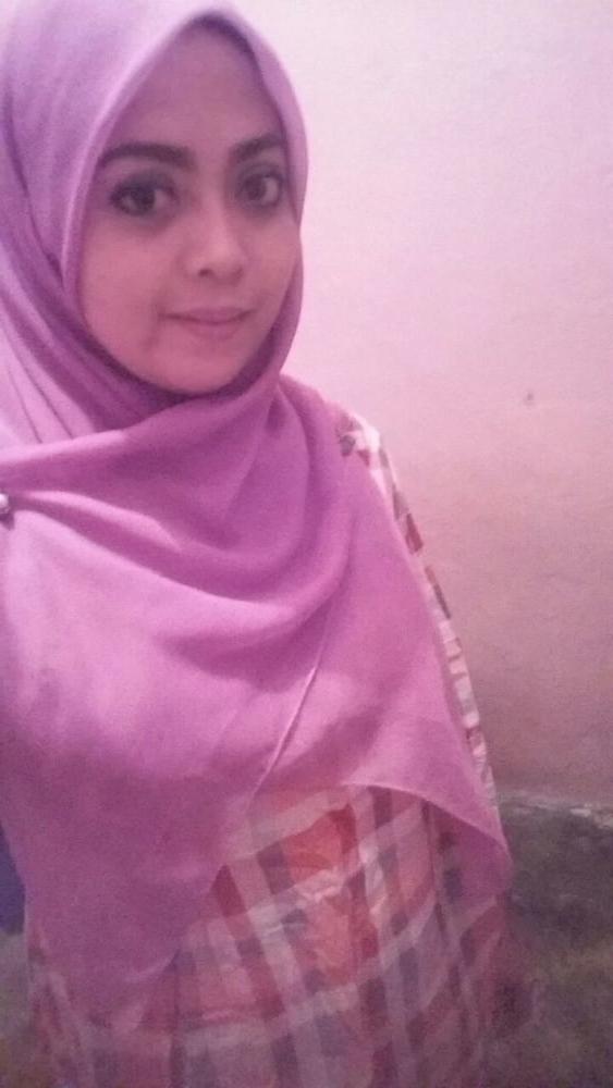 25P Hijabi Girl 0001 (Leaked Nudes)