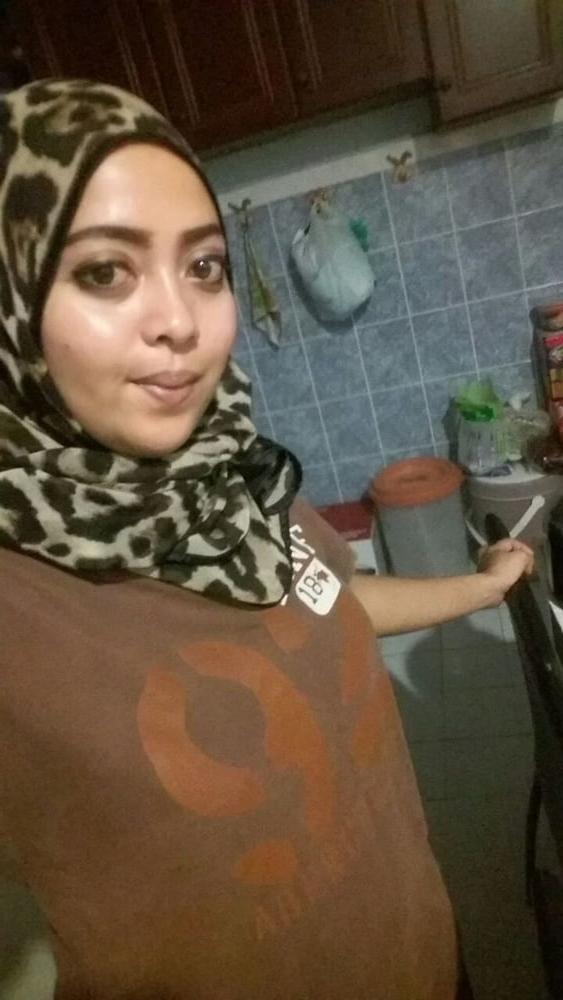 25P Hijabi Girl 0001 (Leaked Nudes)
