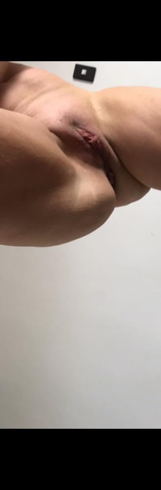 11P Wife showing long nipples shaved pussy