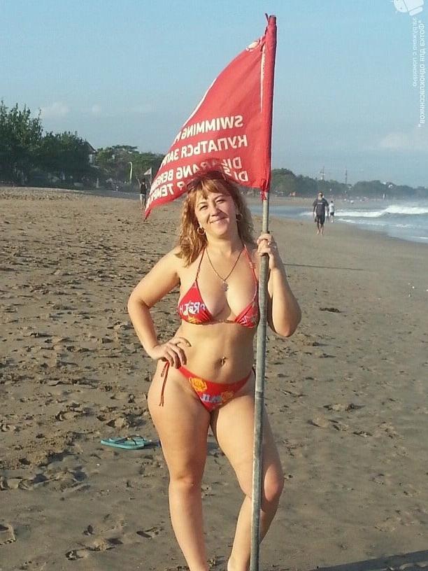 15P Busty Russian Woman 3635